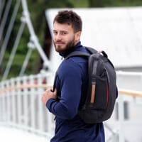 MANAGER batoh šedý melír