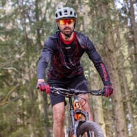 Set ARMAGEDON + GENIUS BIKE SHORTS černá